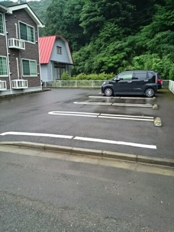 セシルの駐車場