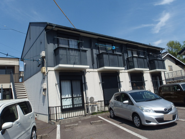 ルミエールＡ（洞）の駐車場