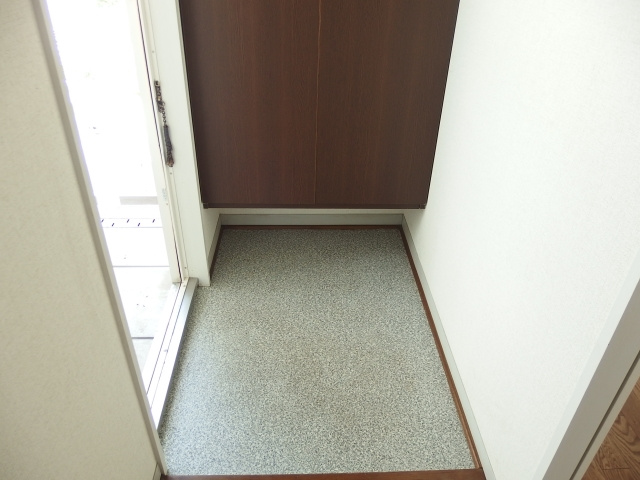 ジョイフル朝日の玄関