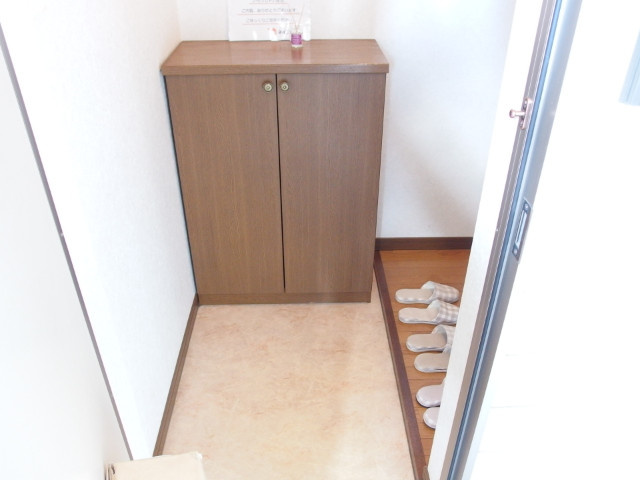 ファミーユコートＹ′ｓの玄関