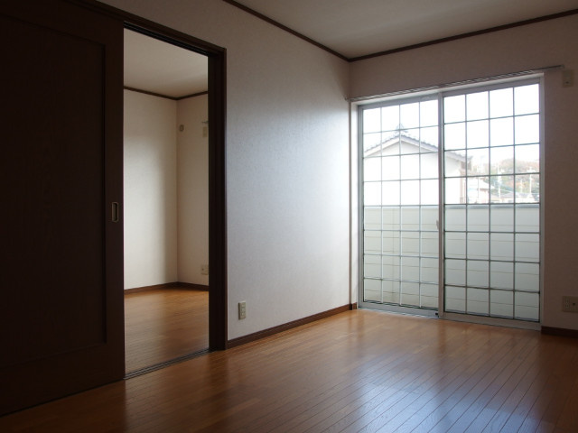 ファミーユコートＹ′ｓの洋室