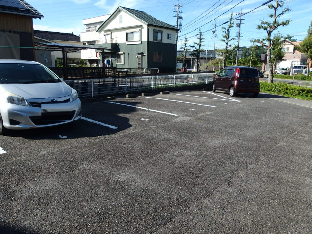 ベルドミール（大平町）の駐車場