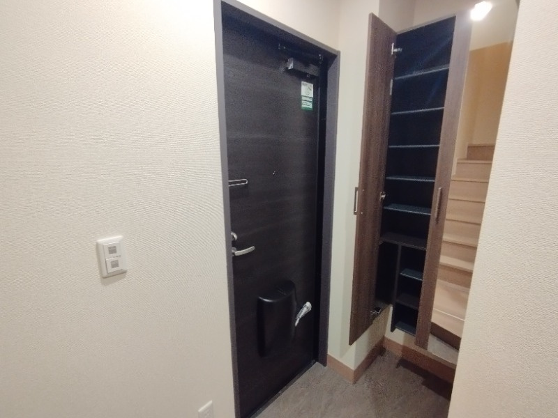 パークサイド柱Ⅱの玄関