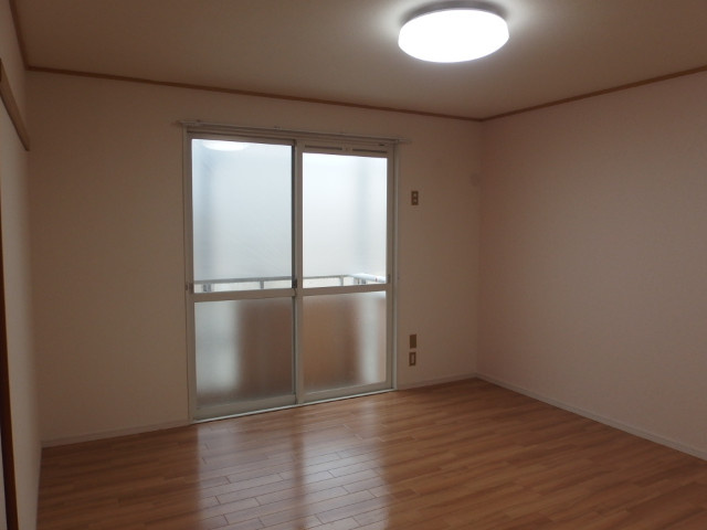 セジュール錦の洋室