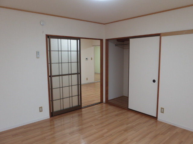 セジュール錦の洋室