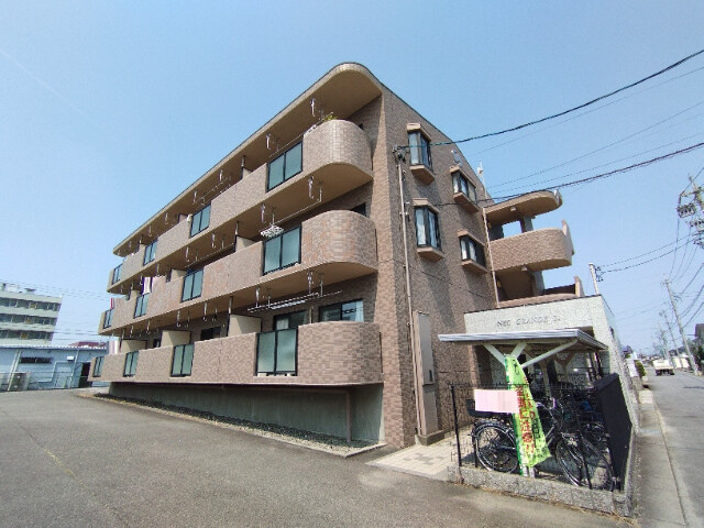 ネオグランデ２１の外観