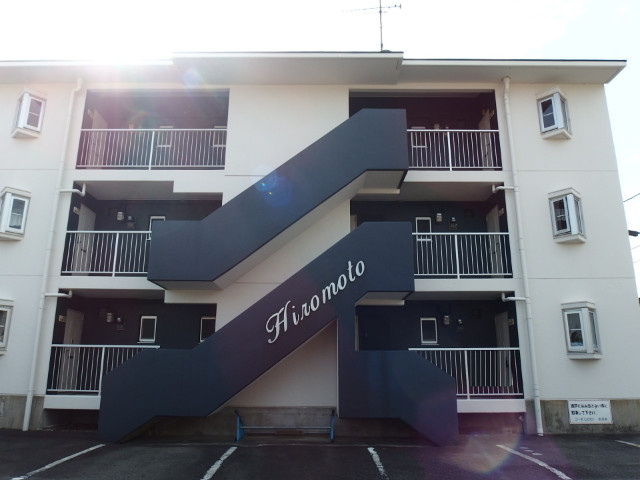 コーポヒロモト