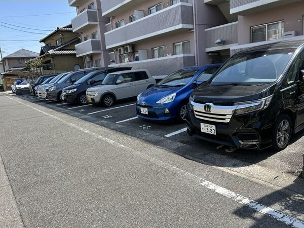 ブライトン・ビラ　　刈谷市の賃貸ならクラスホーム刈谷店の駐車場