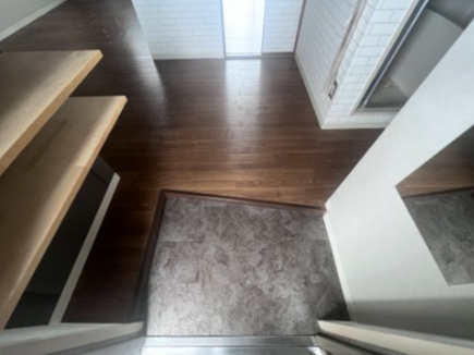 セオコート潤和の玄関