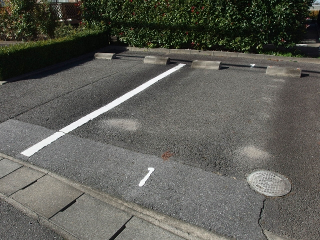 オリーブＡ棟の駐車場