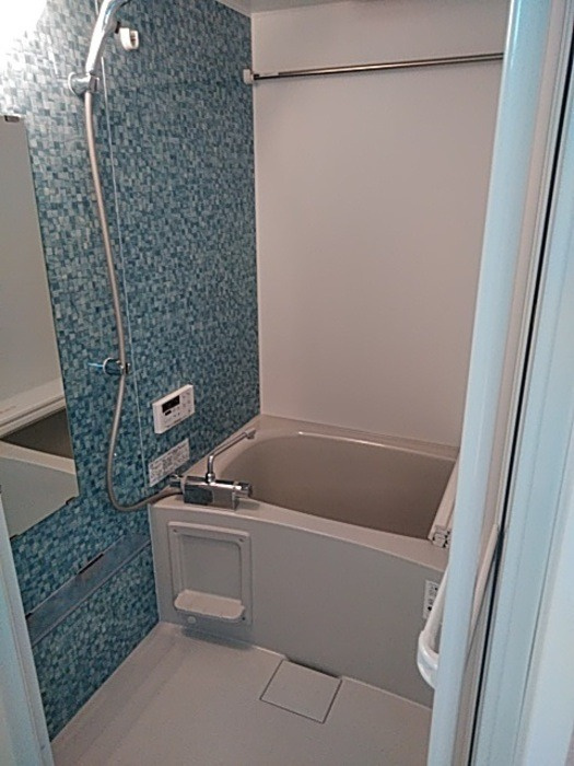 ウッドイン舳越の浴室