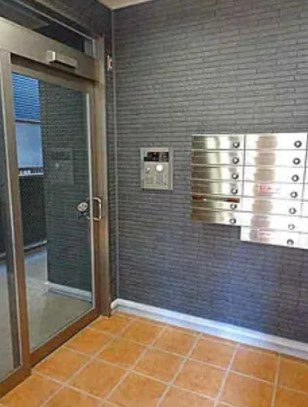 ジュネスメゾン中板橋のエントランス