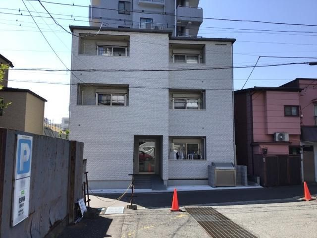 アミ　ルミエール