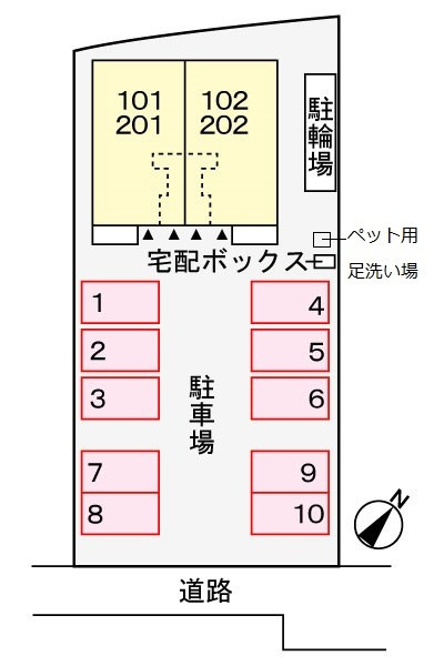 サンブルーの駐車場