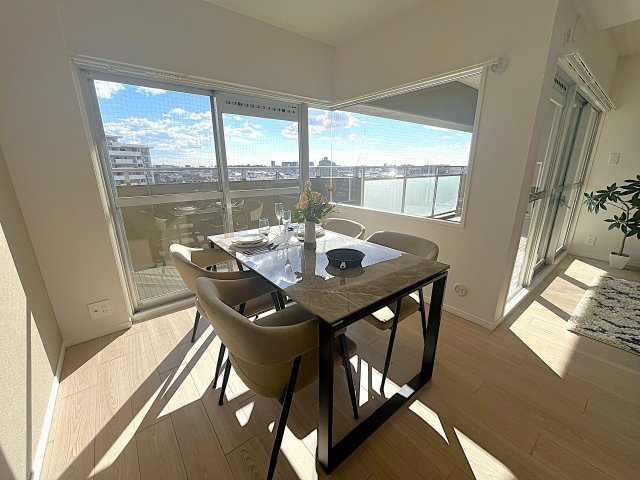 パラツィーナセシリア豊中の居間・リビング