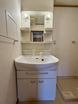 【収納】 | カノンⅡ | ちょっとした収納スペースも充実しています