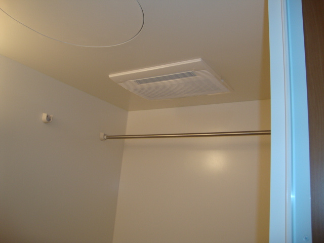 サンモール中島Ｂの設備|浴室乾燥機