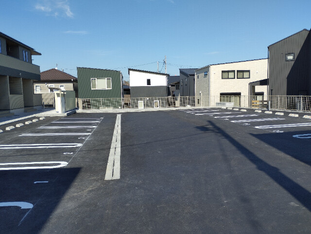 ヴィヴァーチェ上地の駐車場
