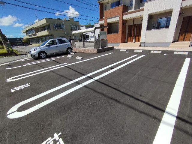 フェリス　Ｋの駐車場