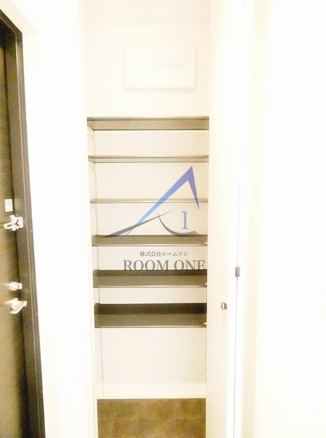 CHOUCHOU　TOKIWADAIの収納|シューズボックスです。