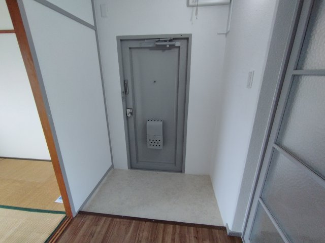 杉山コーポＣの玄関