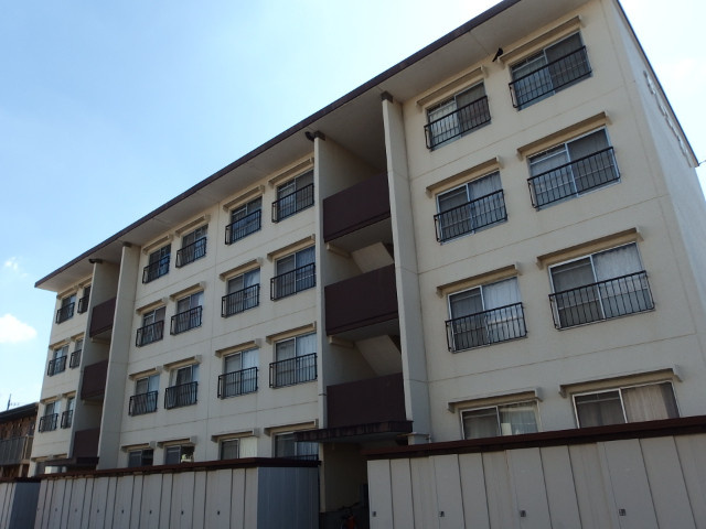 杉山コーポＣの外観