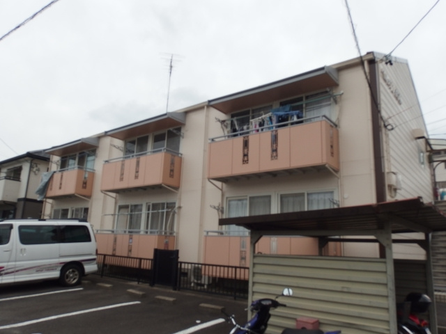 ベルメゾン鈴木の外観