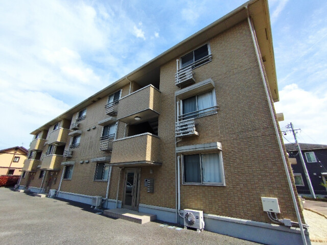 ジラソーレ（赤渋）の外観