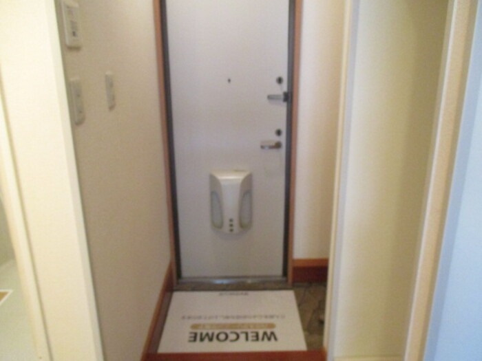 ジュネス　ヴィラージュの玄関