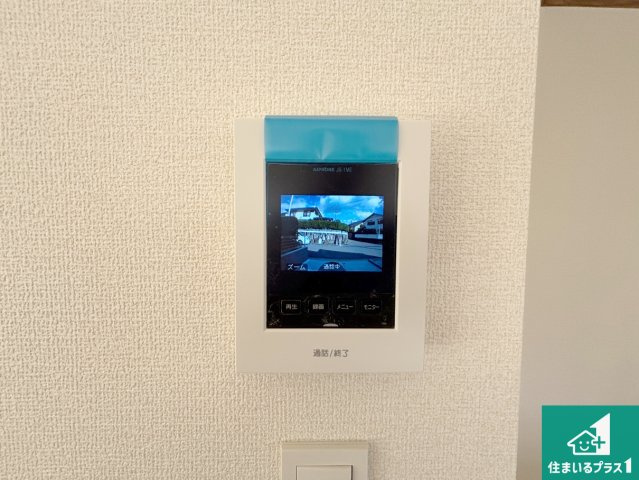 9(土)10(日)現地説明会　生駒市真弓の防犯設備|カラーモニターインターホン！声だけでなく来訪者の姿や顔がモニターで確認できるので、小さなお子様がいらっしゃるご家庭でも安心できます！