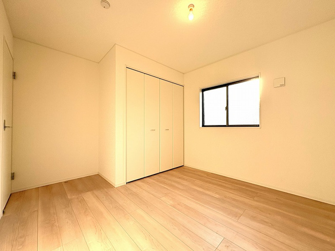 【洋室】 | 新座市あたご3丁目　新築一戸建住宅　全1棟　(保谷店) | 6.0帖/お好みのインテリアで安らぐ癒し空間が生まれます。