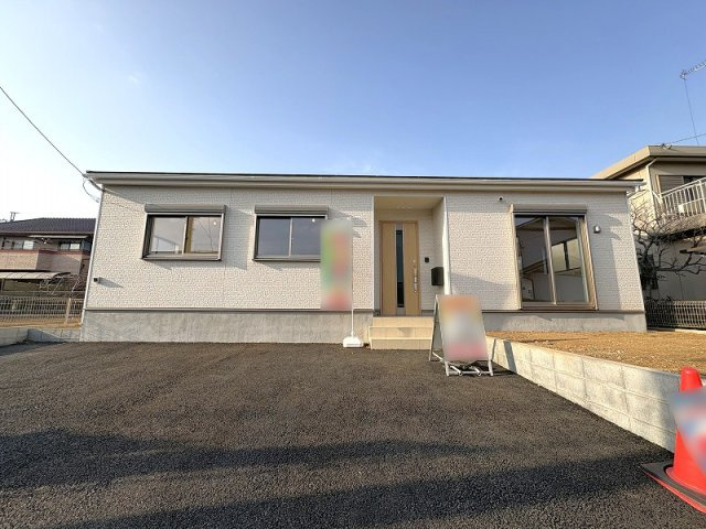 【外観】 | 新座市あたご3丁目　新築一戸建住宅　全1棟　(保谷店) | 2026年1月撮影/生活のしやすさが魅力の「平屋」で始める快適な暮らし。建物完成し実際に室内をご覧いただけます。