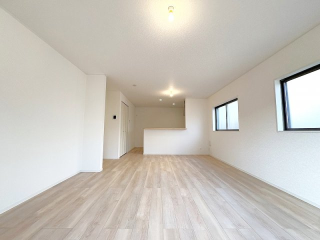 【区画図】 | 新座市あたご3丁目　新築一戸建住宅　全1棟　(保谷店) | 南東道路に広く面し陽当たり良好です。