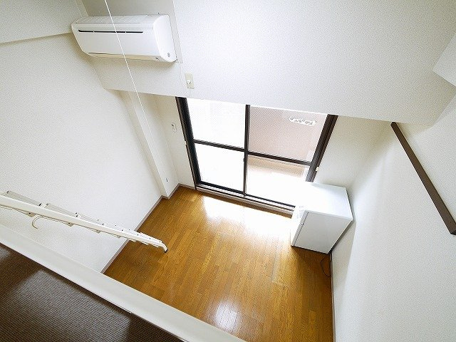 シティパレス西大寺北町Ｐ１の洋室|コンパクトで使いやすい洋室です