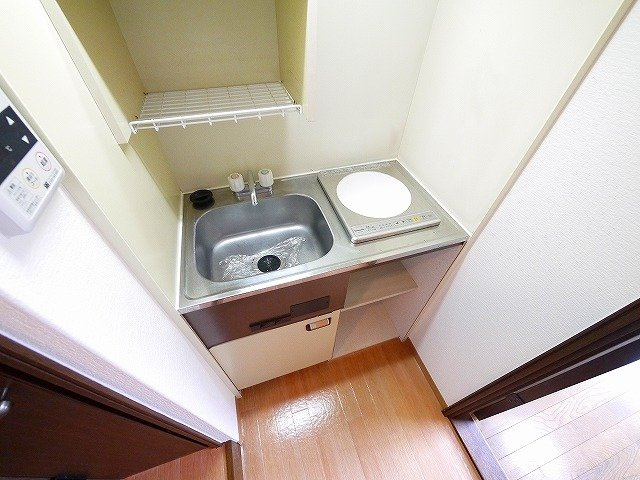 シティパレス西大寺北町Ｐ１のキッチン|きれいなキッチンです