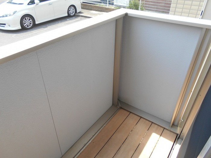 サンパルクのバルコニー|暖かな日差しのふりそそぐバルコニー