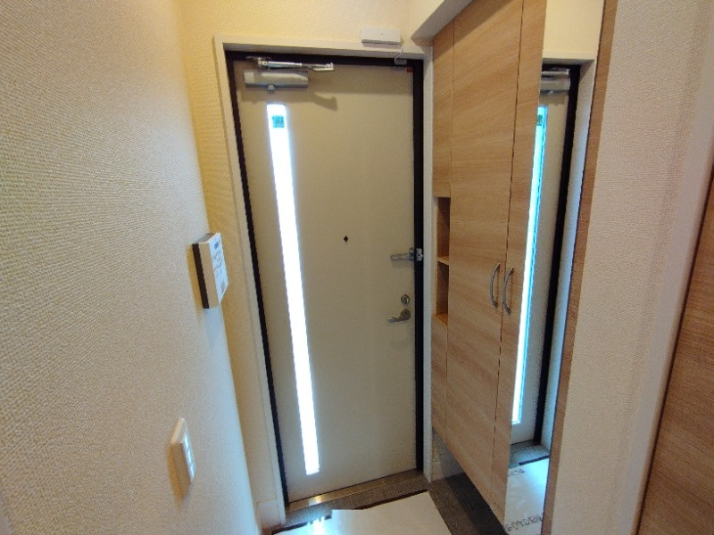 ドミール・Ｔの玄関