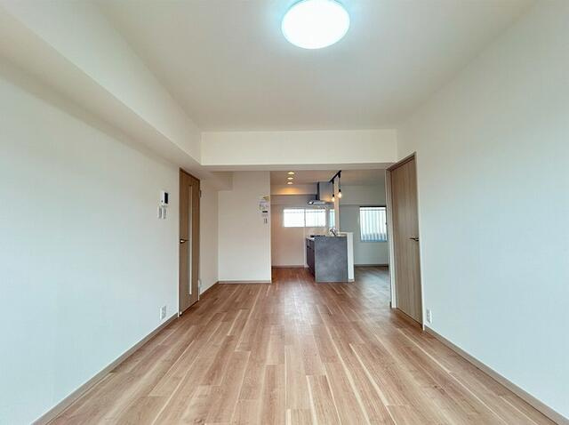 ニューコーポ港楽Ａ棟の居間・リビング