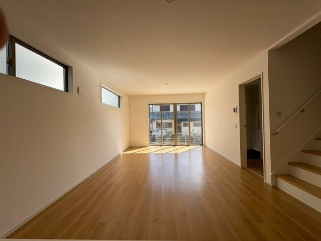 京都市伏見区醍醐古道町２号地の居間・リビング