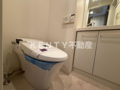 【トイレ】 | レジディア大森東 | 落ち着いた色調のトイレです