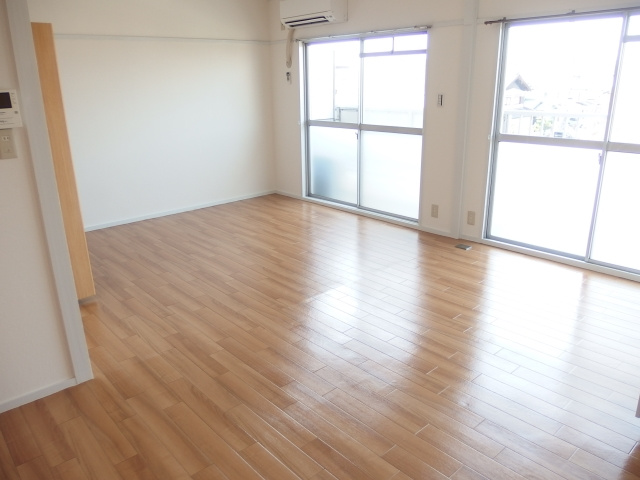 ＣＡＳＡアペルタⅠの居間・リビング