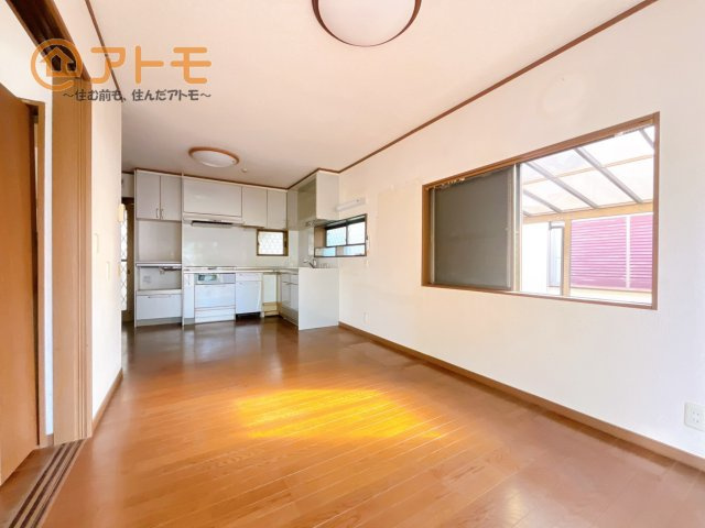 【居間・リビング】 | 沼津市根古屋97　中古一戸建て