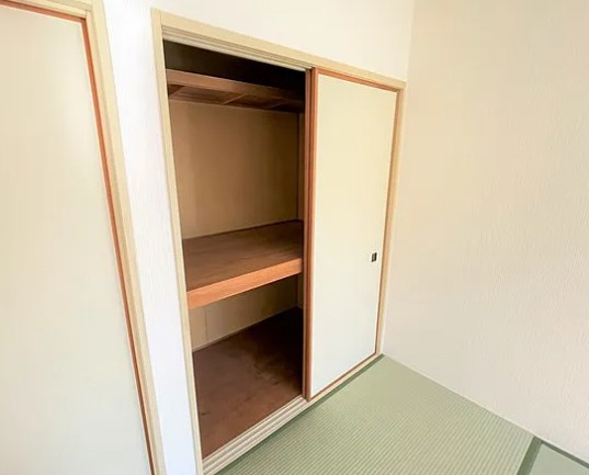 相模原市緑区下九沢の賃貸マンションの収納