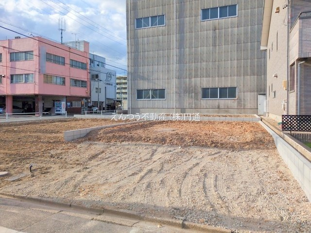 中割町1期の外観