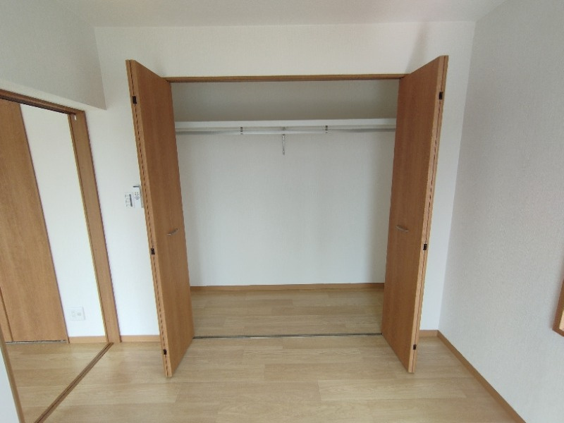 シャトー南の収納