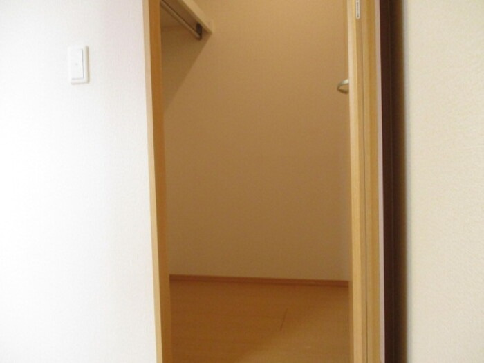 ハイツ岡崎柱　南棟の収納