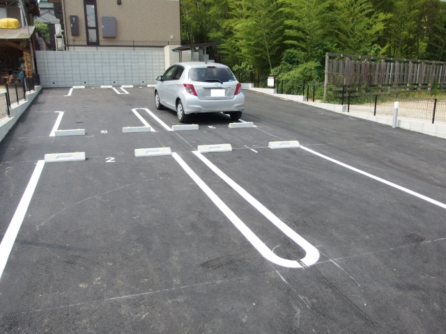 ビリーヴの駐車場