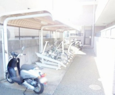 【その他共用部分】 | グリュック | 駐輪場です。