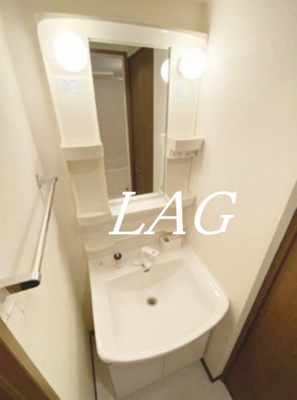 【洗面所】 | グリュック | 洗面台です。