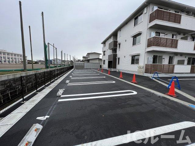 フィドゥーチャの駐車場